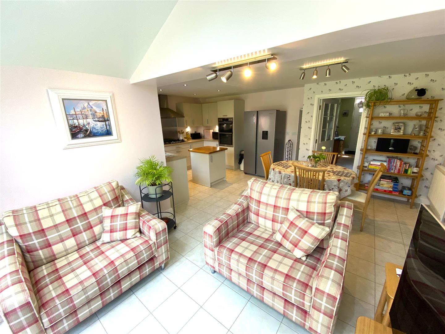 47, The Squirrels, Whitchurch, SY13 4JU Estate Agents & Auctioneers